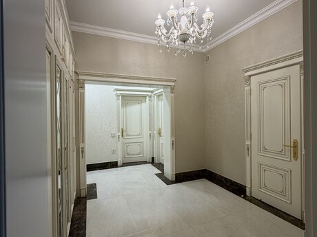 3 otaqlı yeni tikili - Bakıxanov q. - 105 m²