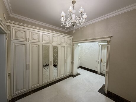 3 otaqlı yeni tikili - Bakıxanov q. - 105 m²