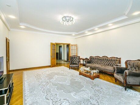 3 otaqlı yeni tikili - 28 May m. - 150 m²