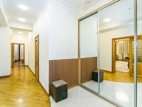 3 otaqlı yeni tikili - 28 May m. - 150 m²