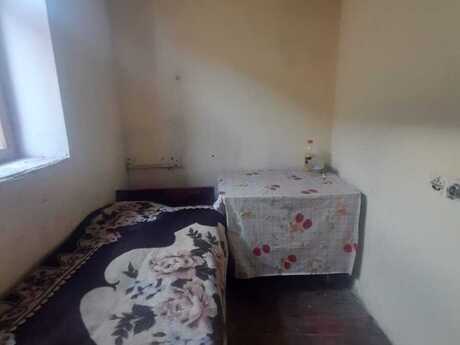 2 otaqlı həyət evi/bağ evi - Hövsan q. - 44 m²