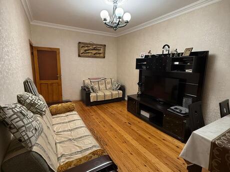 4 otaqlı köhnə tikili - Neftçilər m. - 101 m²