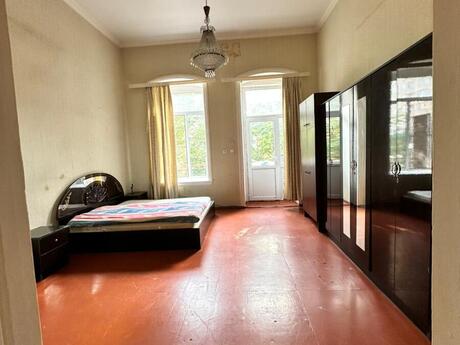 2 otaqlı köhnə tikili - Nizami m. - 70 m²