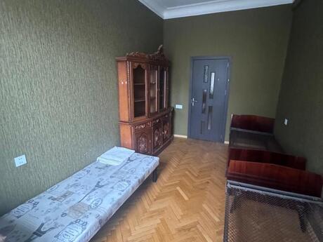 2 otaqlı köhnə tikili - Nizami m. - 65 m²