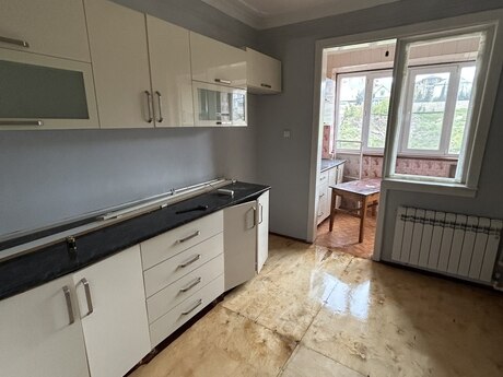 3 otaqlı köhnə tikili - Xətai r. - 80 m²