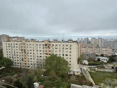 3 otaqlı köhnə tikili - Xətai r. - 80 m²
