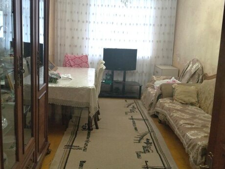 3 otaqlı köhnə tikili - Qaraçuxur q. - 75 m²