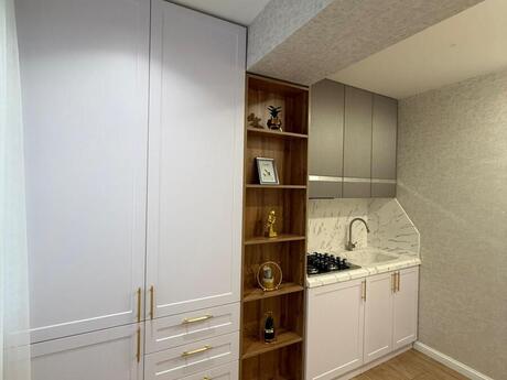 2 otaqlı köhnə tikili - Elmlər Akademiyası m. - 55 m²