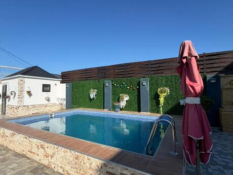 4 otaqlı həyət evi/bağ evi - Mərdəkan q. - 200 m²