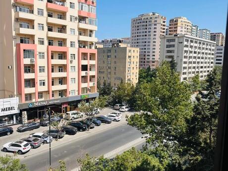 2-комн. вторичка - м. Иншаатчылар - 35 м²