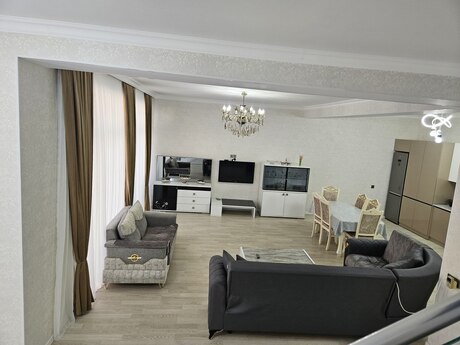 4 otaqlı həyət evi/bağ evi - Binə q. - 200 m²