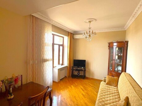 Объявление №6101420 - Баку, м. Халглар Достлугу, 2-комн., 65 м², 11/14 этаж