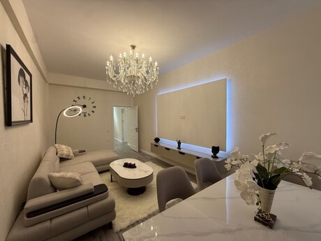2-комн. новостройка - Насиминский  р. - 105 м²