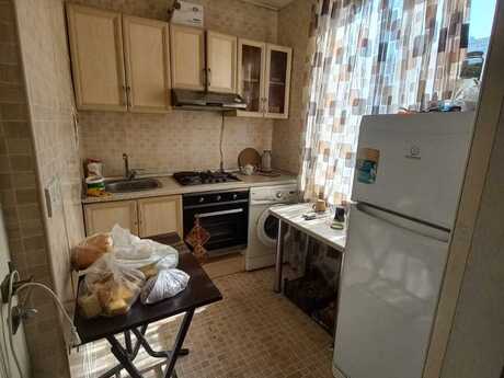 1 otaqlı köhnə tikili - Memar Əcəmi m. - 35 m²