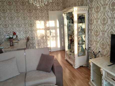 2 otaqlı köhnə tikili - Yeni Günəşli q. - 60 m²