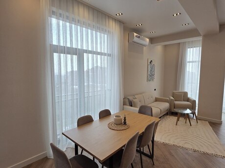 4-комн. новостройка - Насиминский  р. - 130 м²