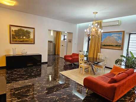 5 otaqlı köhnə tikili - Səbail r. - 250 m²