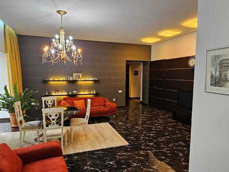 5 otaqlı köhnə tikili - Səbail r. - 250 m²