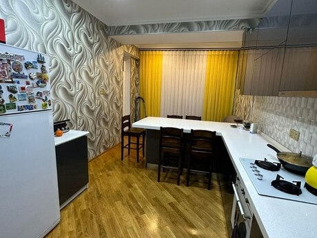4 otaqlı yeni tikili - Elmlər Akademiyası m. - 150 m²