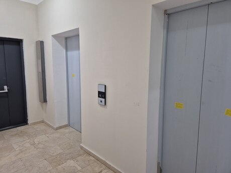 4 otaqlı yeni tikili - 28 May m. - 181.7 m²