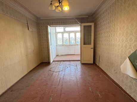 3 otaqlı köhnə tikili - İnşaatçılar m. - 74 m²