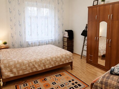 2 otaqlı köhnə tikili - Yeni Günəşli q. - 65 m²