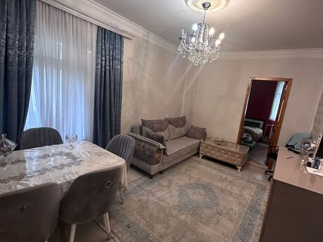 2 otaqlı köhnə tikili - Neftçilər m. - 60 m²
