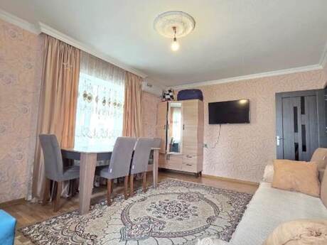 2 otaqlı köhnə tikili - İnşaatçılar m. - 55 m²