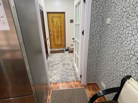 2 otaqlı köhnə tikili - Yeni Günəşli q. - 67 m²