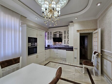 4 otaqlı yeni tikili - Elmlər Akademiyası m. - 155 m²