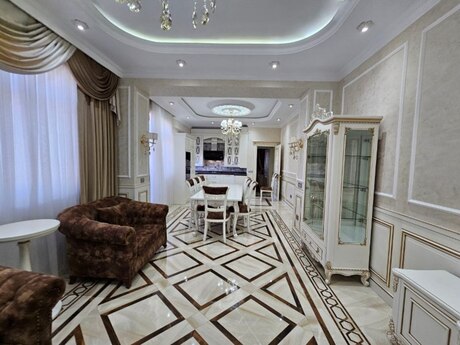 4 otaqlı yeni tikili - Elmlər Akademiyası m. - 155 m²