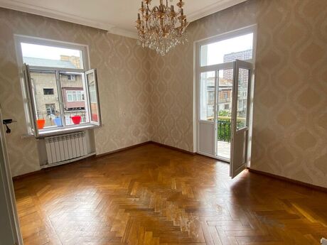 3 otaqlı köhnə tikili - Kubinka q. - 85 m²