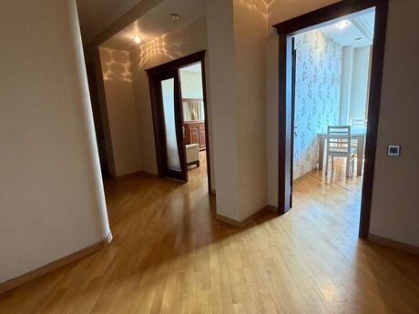 3 otaqlı yeni tikili - Əhmədli m. - 136 m²