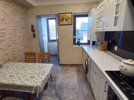 4 otaqlı köhnə tikili - Xalqlar Dostluğu m. - 110 m²