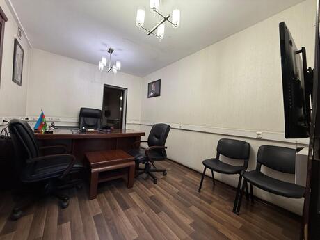 5 otaqlı ofis - 8-ci mikrorayon q. - 200 m²