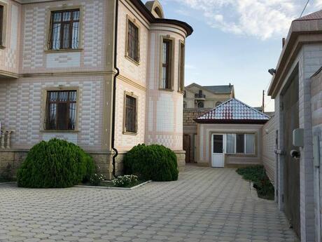7 otaqlı həyət evi/bağ evi - Görədil q. - 286 m²