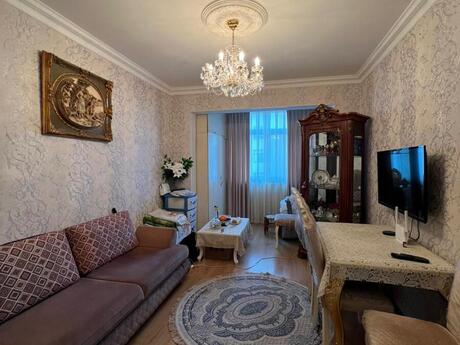 2 otaqlı köhnə tikili - Memar Əcəmi m. - 50 m²