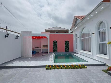 4 otaqlı həyət evi/bağ evi - Buzovna q. - 140 m²