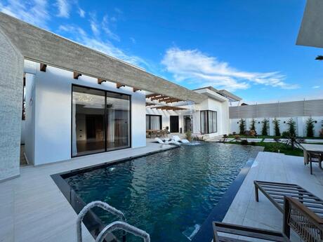 5 otaqlı həyət evi/bağ evi - Mərdəkan q. - 220 m²