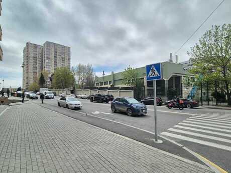 1 otaqlı köhnə tikili - Elmlər Akademiyası m. - 35 m²