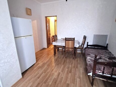2 otaqlı köhnə tikili - Qaraçuxur q. - 43 m²