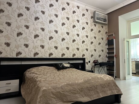 2 otaqlı köhnə tikili - Yasamal q. - 74 m²