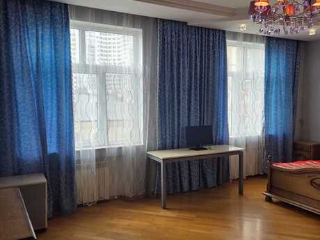 3 otaqlı yeni tikili - Elmlər Akademiyası m. - 178 m²