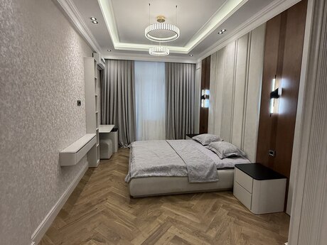 4 otaqlı yeni tikili - Elmlər Akademiyası m. - 166 m²