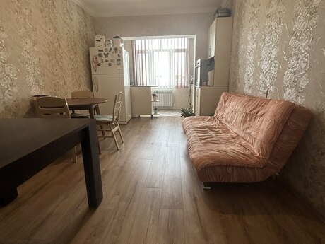 3 otaqlı köhnə tikili - 9-cu mikrorayon q. - 60 m²