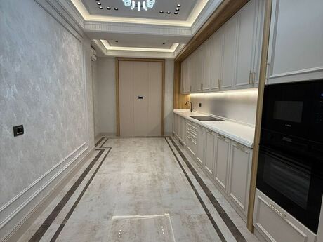 4-комн. новостройка - м. Элмляр Академиясы - 186 м²