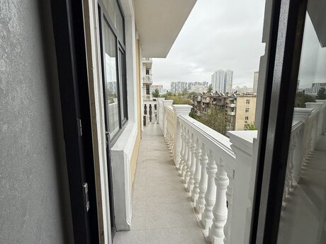 4 otaqlı yeni tikili - Elmlər Akademiyası m. - 186 m²
