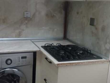 3 otaqlı köhnə tikili - Elmlər Akademiyası m. - 75 m²
