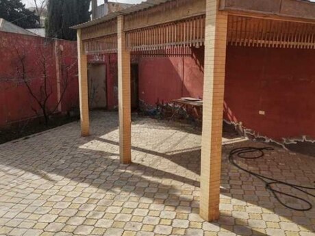 6 otaqlı həyət evi/bağ evi - Xırdalan - 360 m²
