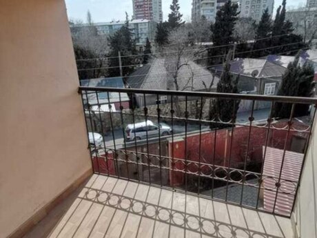 6 otaqlı həyət evi/bağ evi - Xırdalan - 360 m²